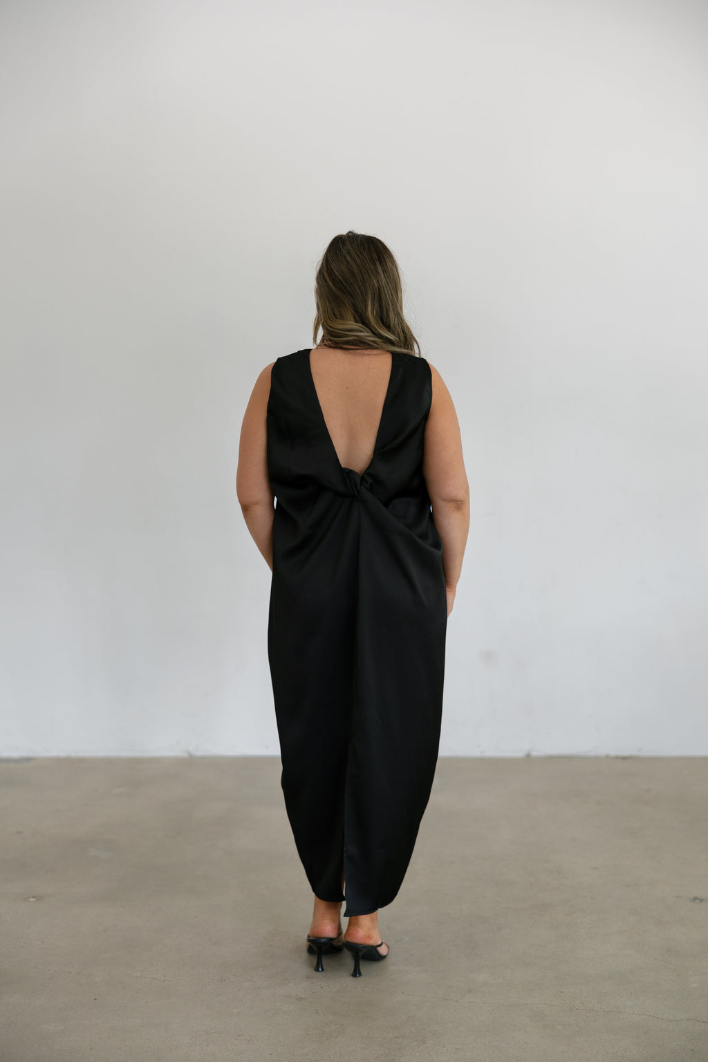 Ellie Sleeveless Maxi Dress- Black