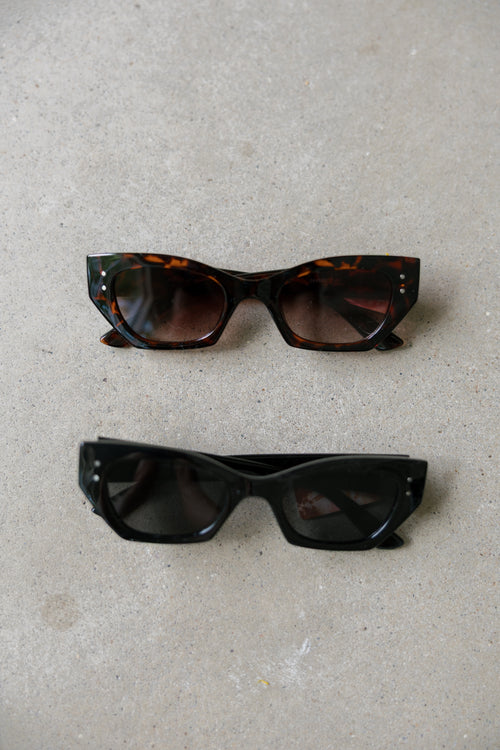 Angular Cat Eye Rivet Detail Sunglasses Set
